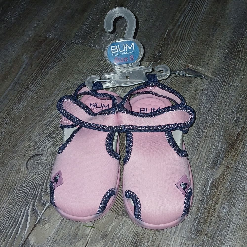 BUM Equipment pink navy water summer beach sandals water shoes  Sz 8 NWT